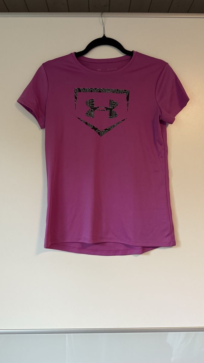 Under Armour T-shirt: Under Armour T-Shirt – Usato da Kloten venduto da S_m00