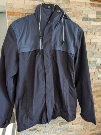 Forclaz Wanderjacke blau mit Kapuze Grösse M 2x getragen NEU