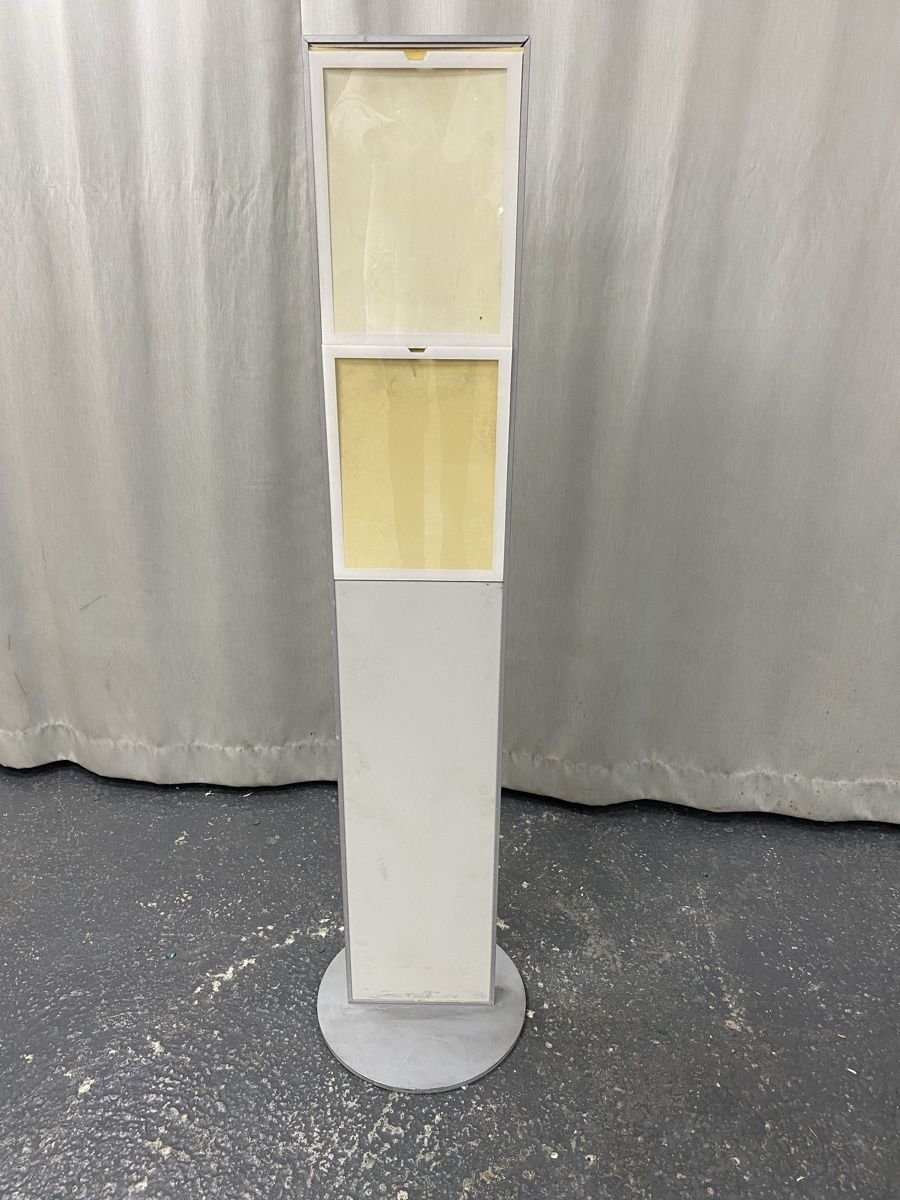 Ladenausstattungen & Messebau: Preisständer 141x24,5x4cm – Gebraucht aus Hägglingen von kar_v9qf 1