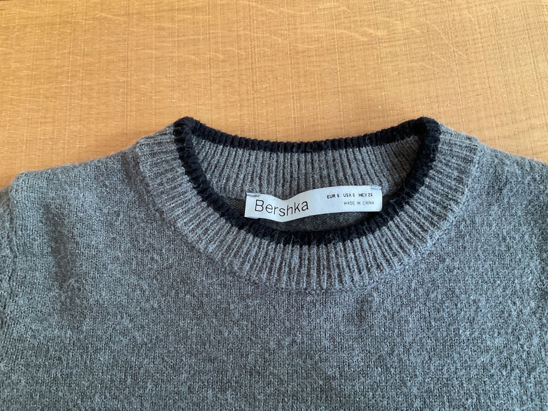 Bershka Pullover & Sweatshirts: Bershka Damenpullover Gr. S – Gebraucht aus Winterthur von aionila 1