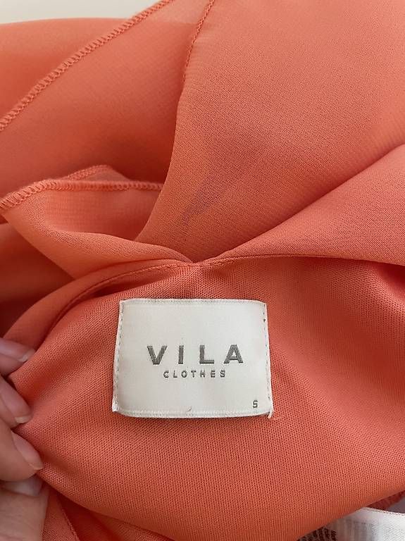 Vila Vestiti & Gonne: Kleid lachs gr S – Usato da Uetikon am See venduto da CarlosN01 2