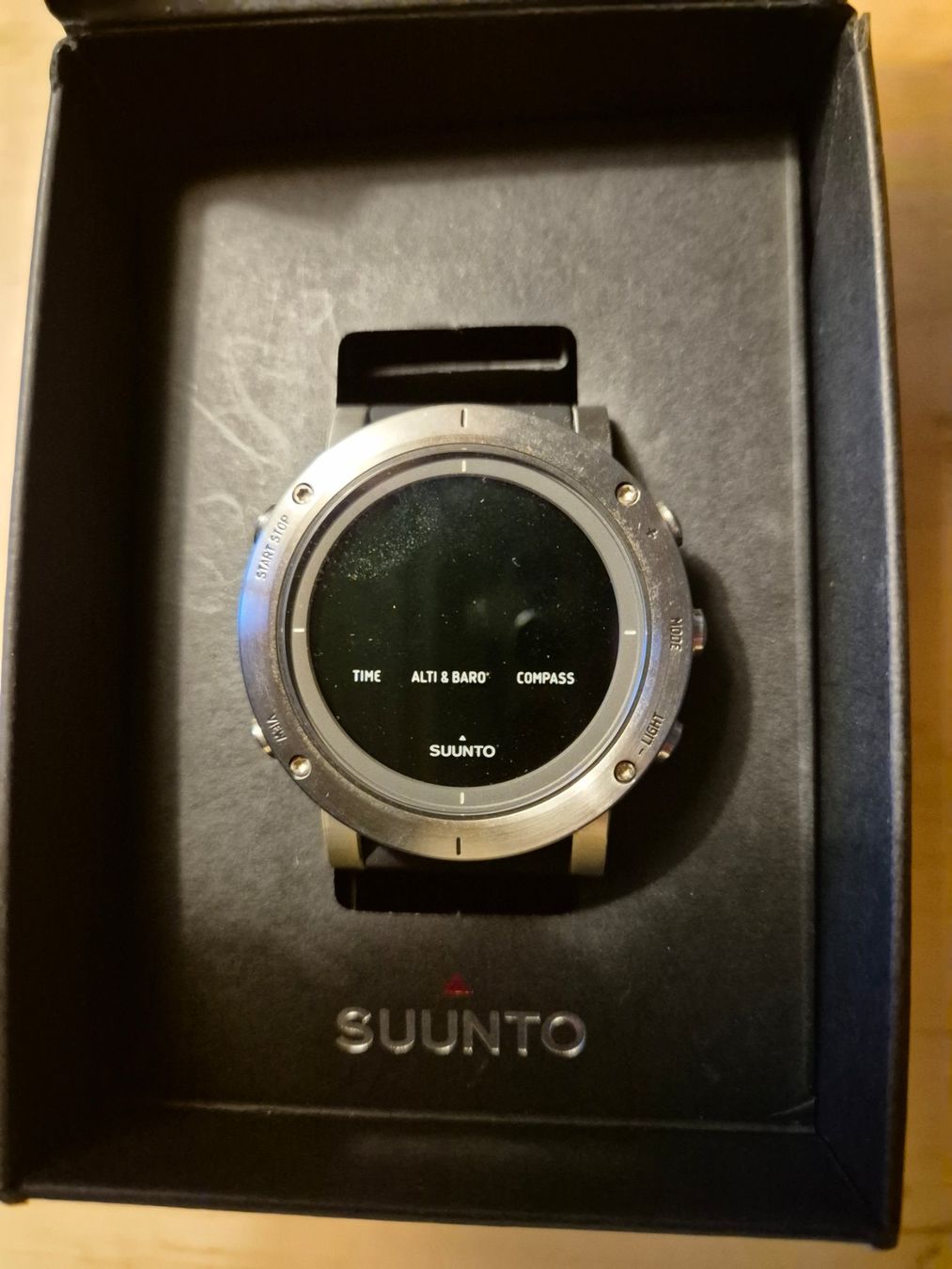 Suunto Uhren: Suunto Core Brushed Steel – Neu und originalverpackt aus Sattel von tinou168 1