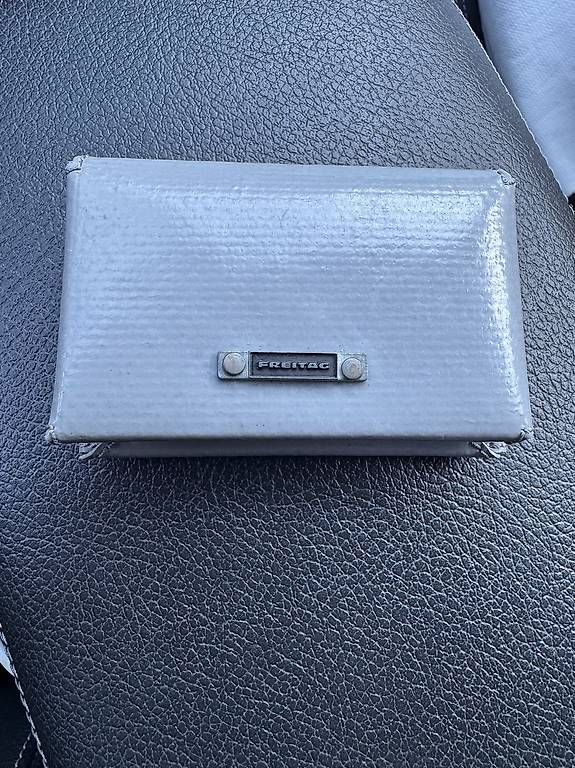 Freitag Portafogli: Freitag R704 Credit Card Holder – Nuovo e nell'imballaggio originale da Aarburg venduto da federer20