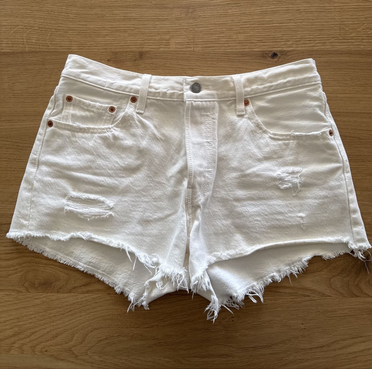 Levi's Jeans: Levi’s short Weiss Damen – Usato da Bellach venduto da Kirtap21