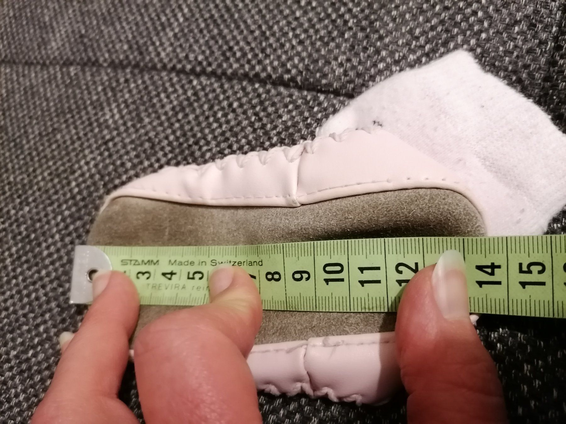 Scarpe per ragazze: Sockenfinkli mit Ledersohle – Usato da Büttikon AG venduto da Amineah 1