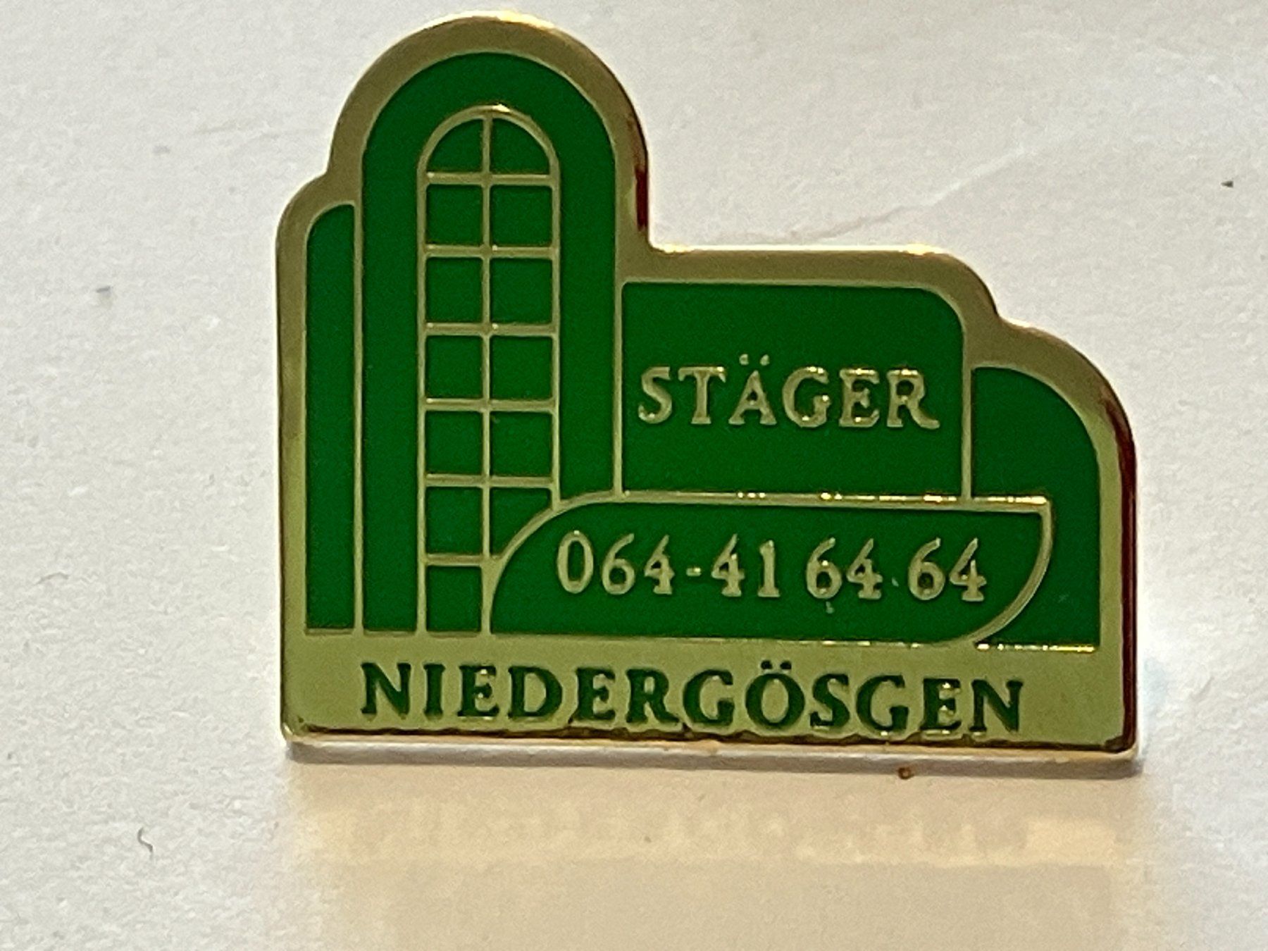 Placchette & Badge: 1 Pin Stäger Niedergösgen – Usato da Basel venduto da djwwpp