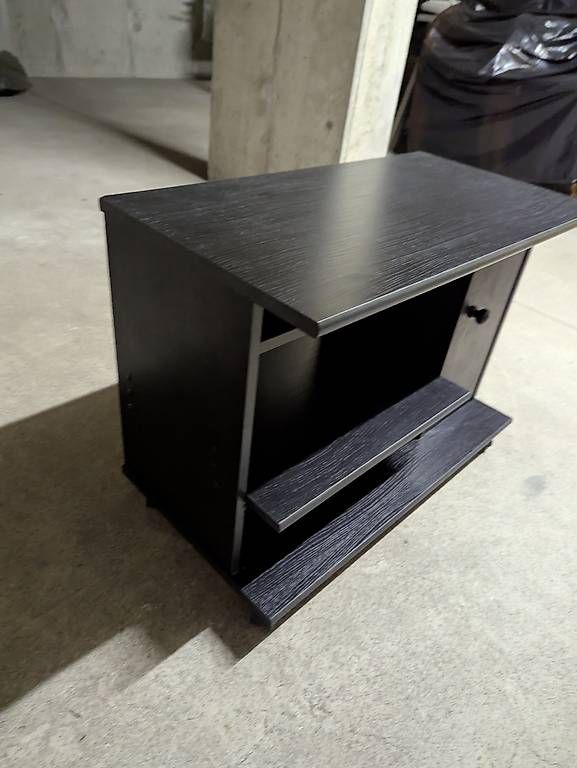Mobiletto nero in legno con rotelle (Gebraucht) in Caslano für CHF 35 ...