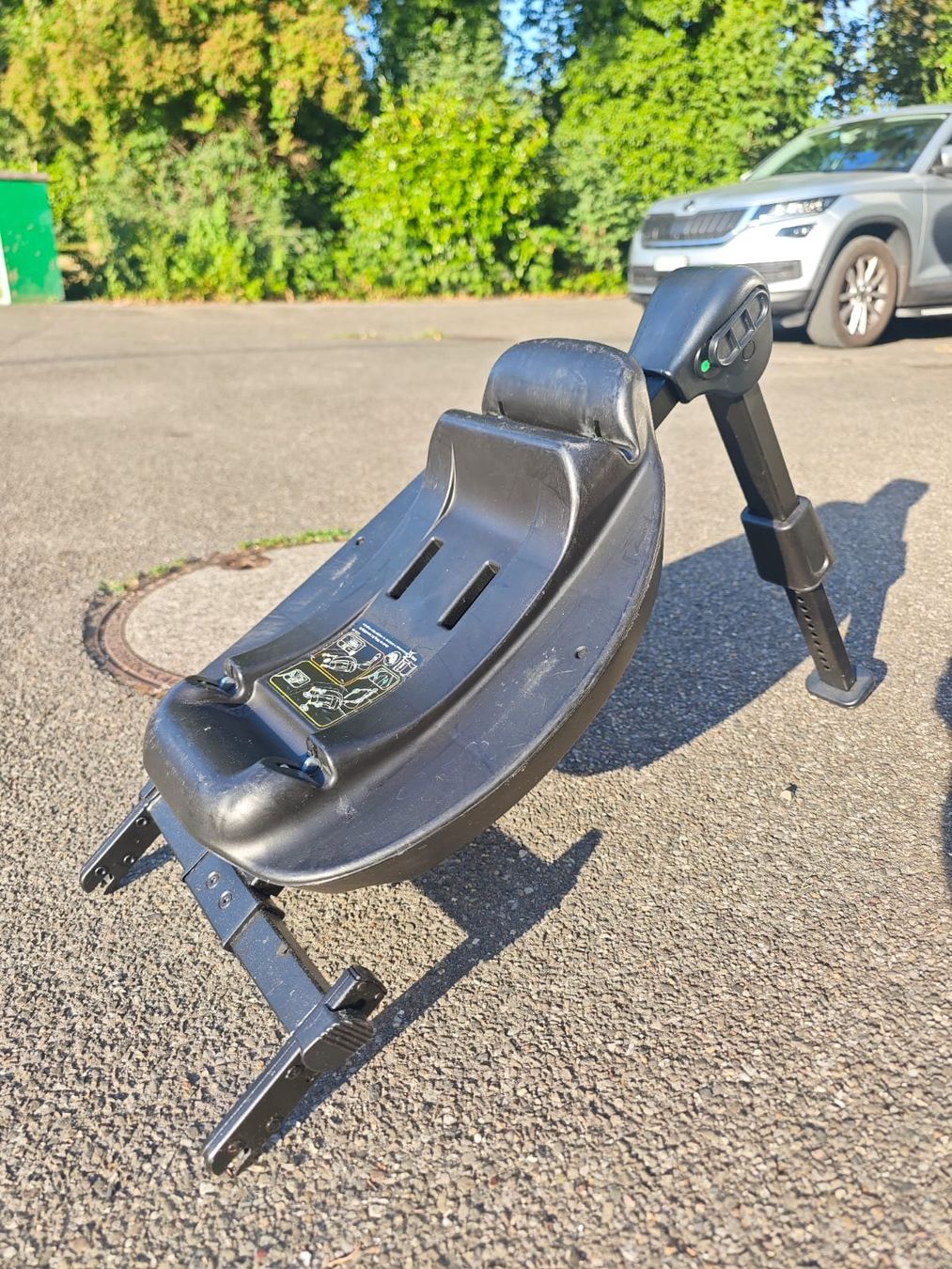 Cybex Sièges auto: Cybex Kindersitz Solution Z-i-Fix+ 100-150cm dunkelgrau – D'occasion à Steinach par andrea_b_m_2026 3