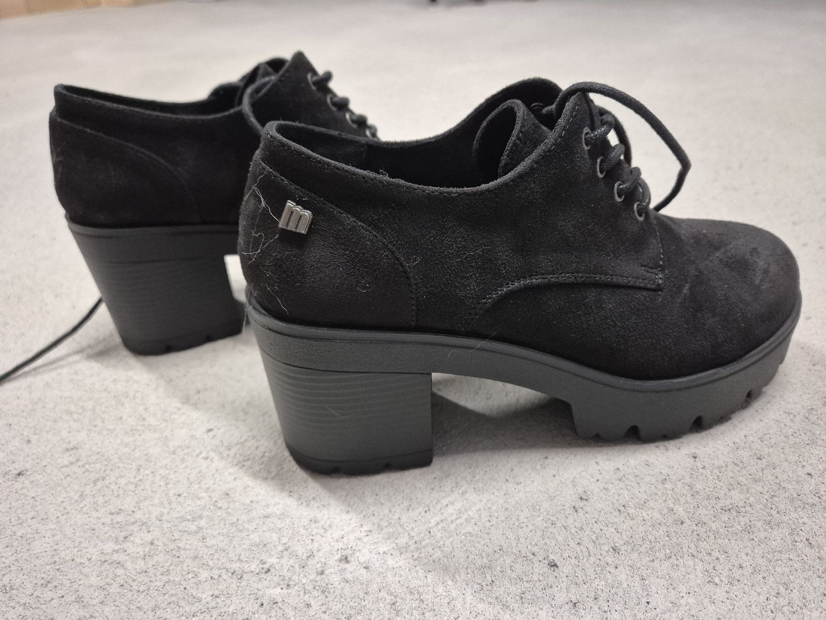 Scarpe da donna: Schwarze Schuhe mit Absatz, Grösse 40 - neuwertig – Usato da Känerkinden venduto da melbaumg 3