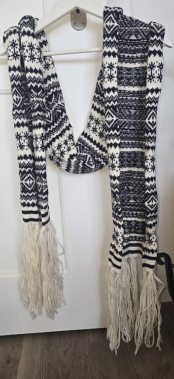 Foulard & Sciarpe: Schaal weiss/dunkelblau Muster – Usato da Schaffhausen venduto da isl_dj8w