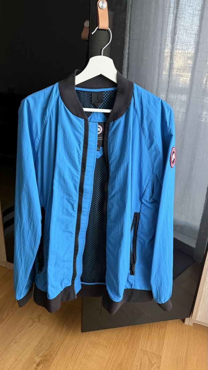 Canada Goose Giacche: Canada Goose Faber Bomber Jacket, Size M, Light Blue – Nuovo (secondo la descrizione) da Fällanden venduto da spr_n9z9 1