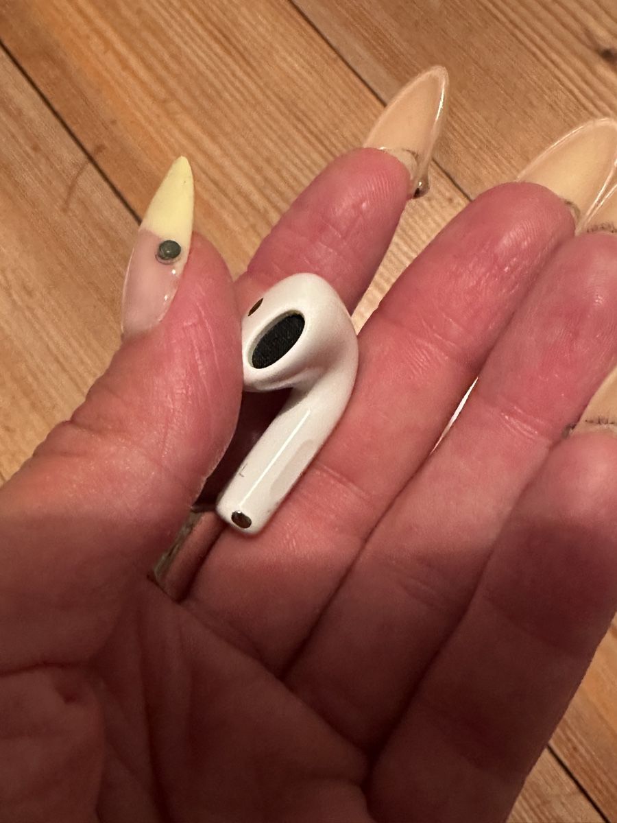 Apple Cuffie: Apple Airpod 4 – Nuovo (secondo la descrizione) da Zürich venduto da Almawolfensberger 2
