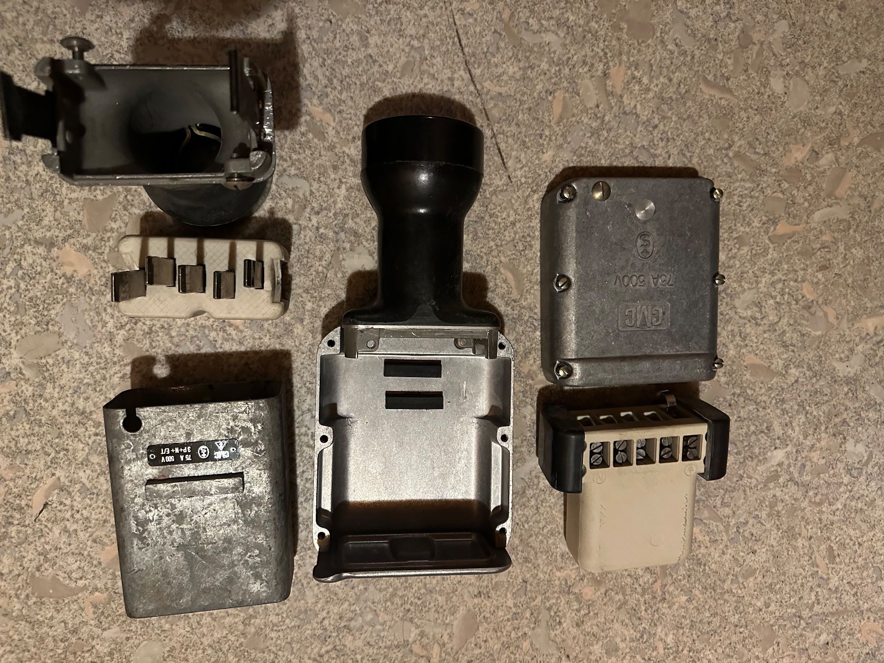Spine: Stecker und Kupplung J 75 /5Polig – Usato da Huttwil venduto da Bolpa 9