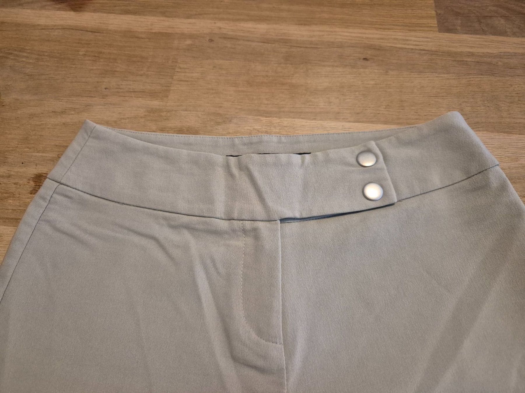 Pantaloni: schöne Hose Gr. 32 – Nuovo (secondo la descrizione) da Urtenen-Schönbühl venduto da Lari1 2
