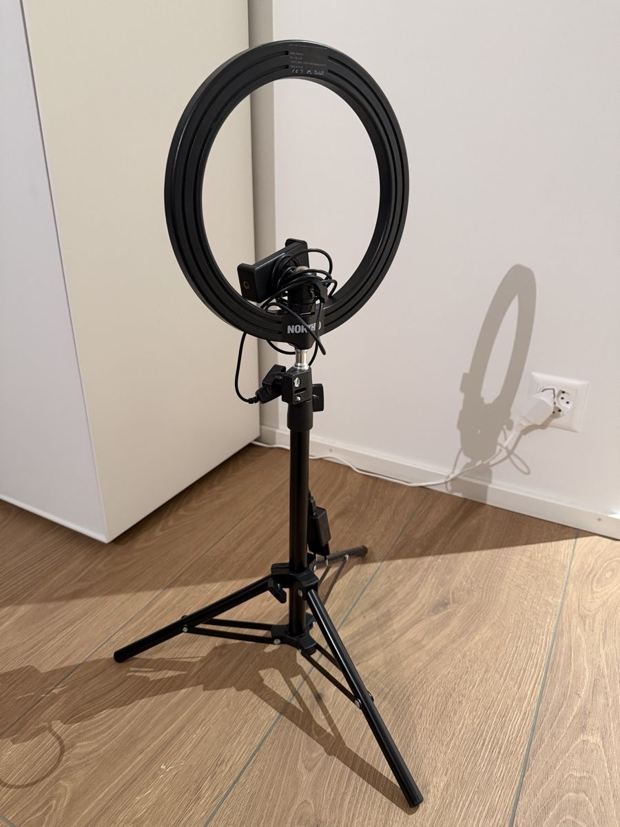 Lampade: Lampada ad anello LED per selfie - Ottima per video! – Nuovo (secondo la descrizione) da Gossau ZH venduto da SistersBeauty 1