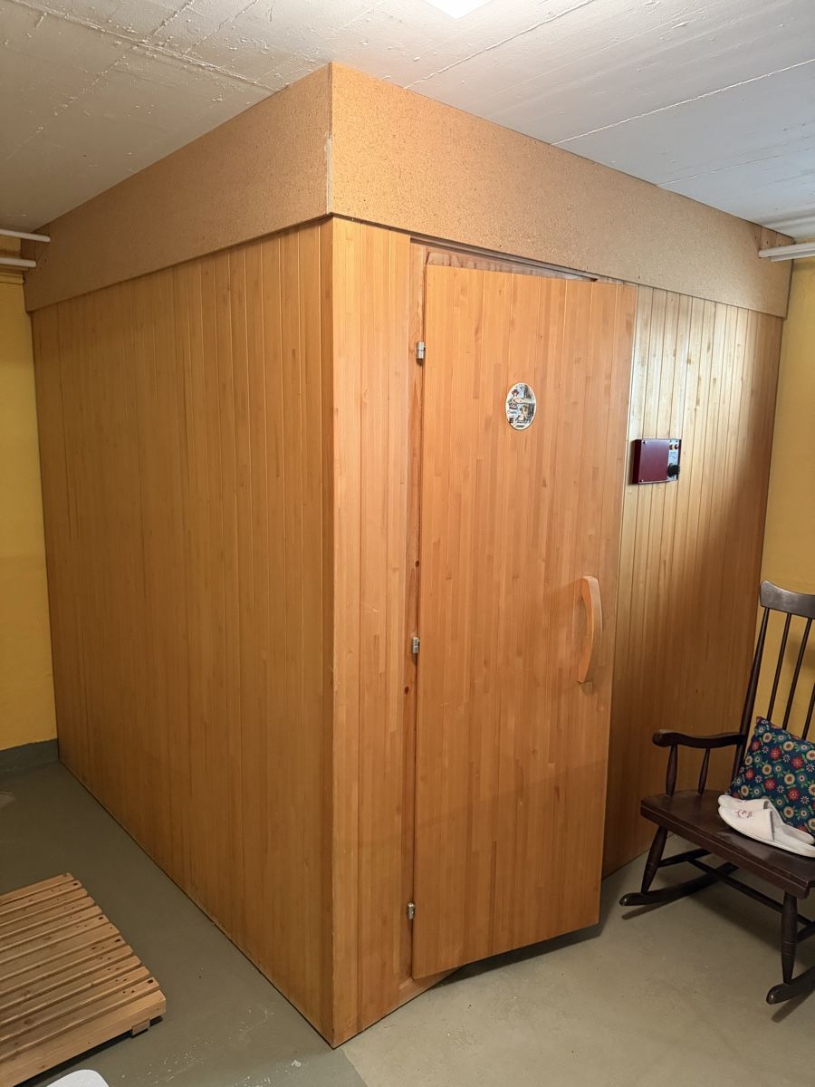 Sauna & Accessori: Sauna – Usato da Bargen SH venduto da Hamuelle 2