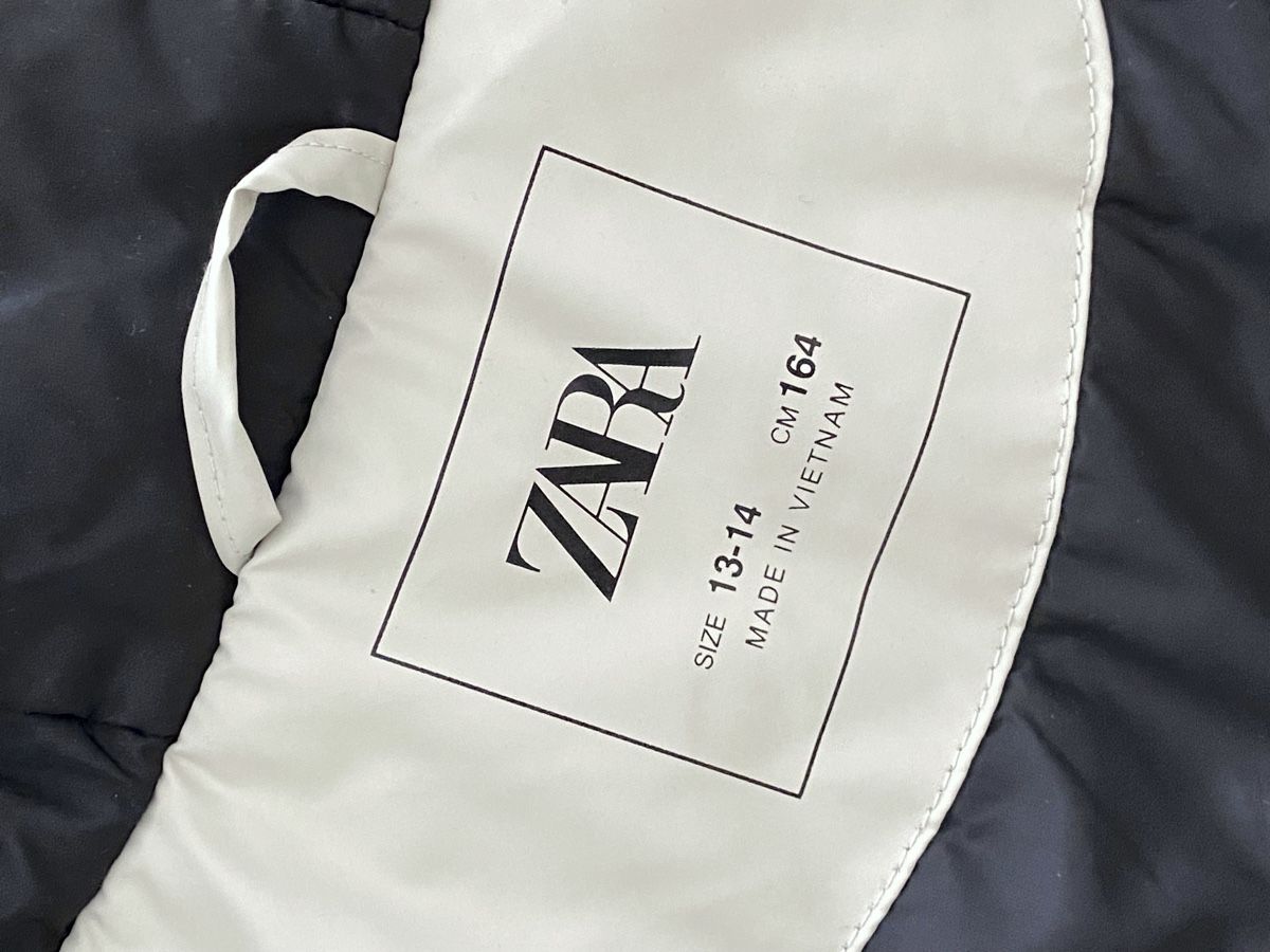 Zara Giacche & Cappotti: Mädchen Zara warme Regenjacke in Gr.164 – Usato da Ehrendingen venduto da Uxaxa 2