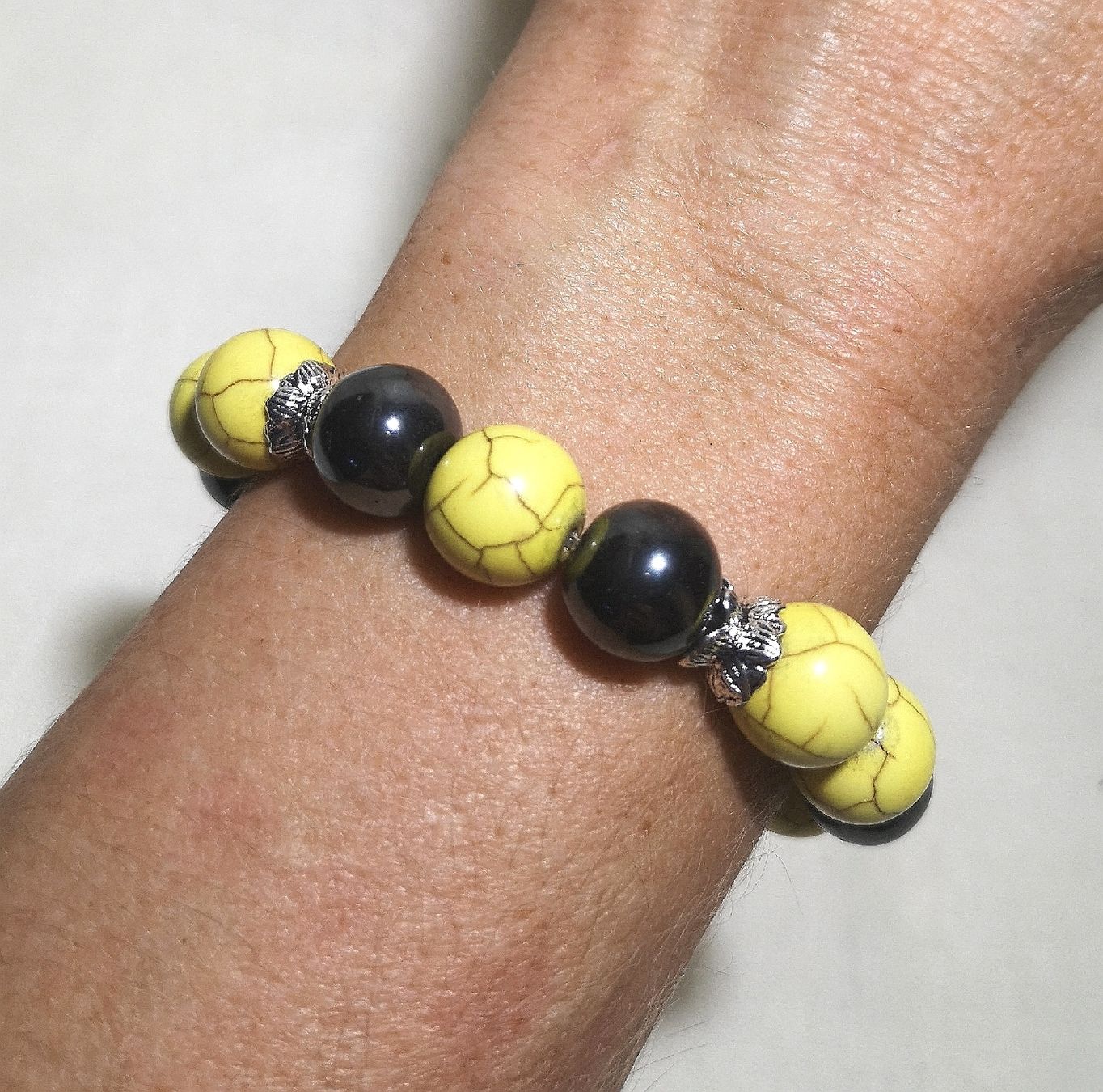 Armbänder & -reifen: gelbe Armk. mit Hämatit - Spendenaktion – Neu (gemäss Beschreibung) aus Unterkulm von Nachtigall 1