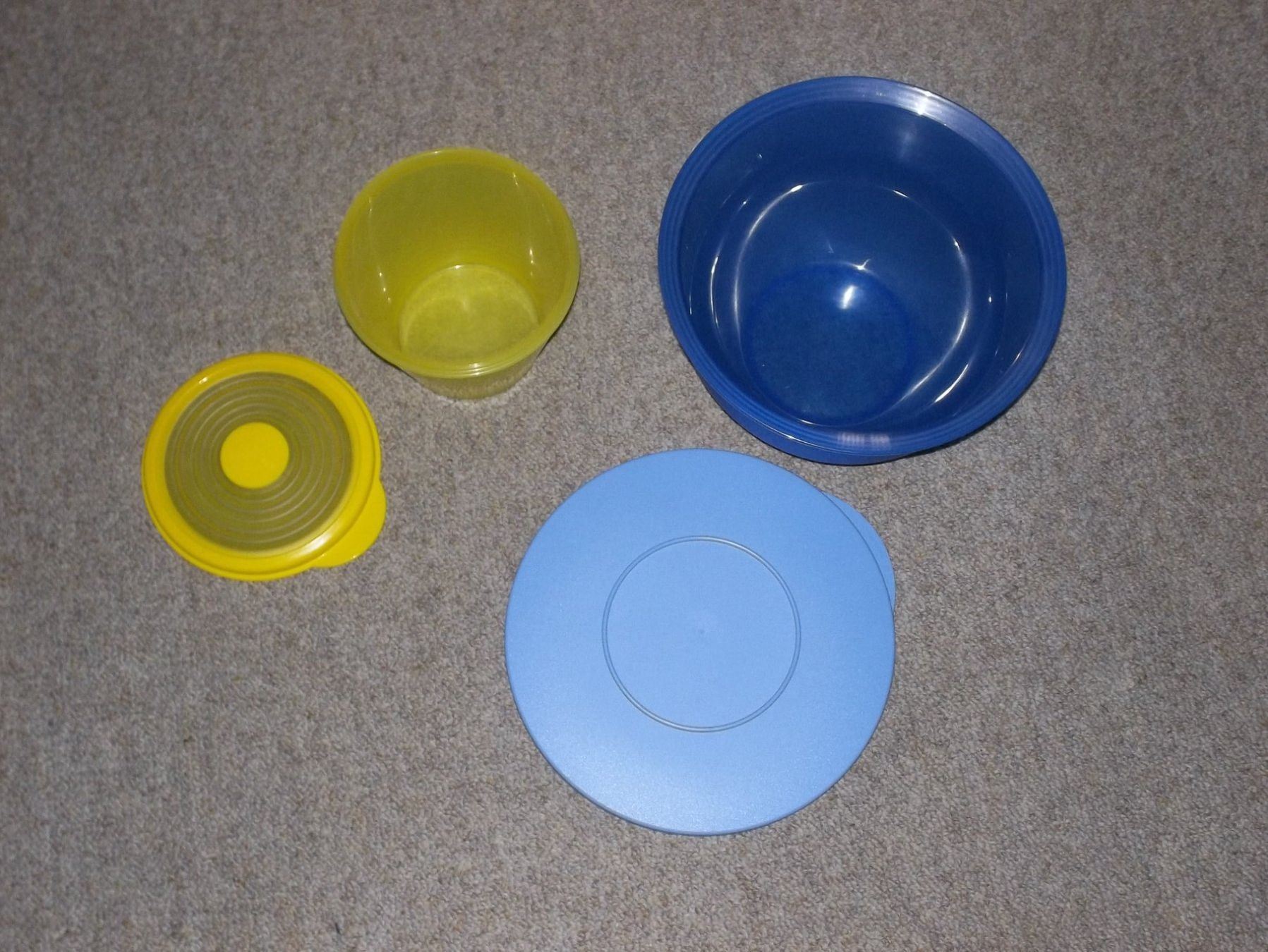Tupperware Contenitori & Simili: Tupperware Set – Nuovo (secondo la descrizione) da Kaltbrunn venduto da Cindy99 4