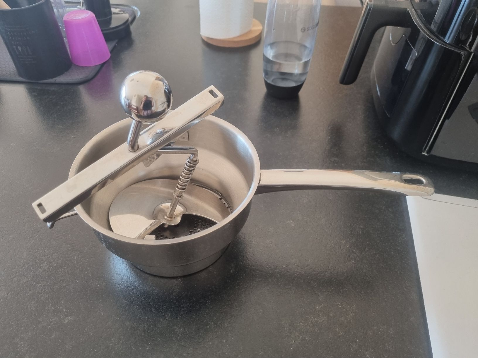 Elettrodomestici da cucina: Potato Masher Manual – Nuovo (secondo la descrizione) da Le Locle venduto da vri_c59x 1
