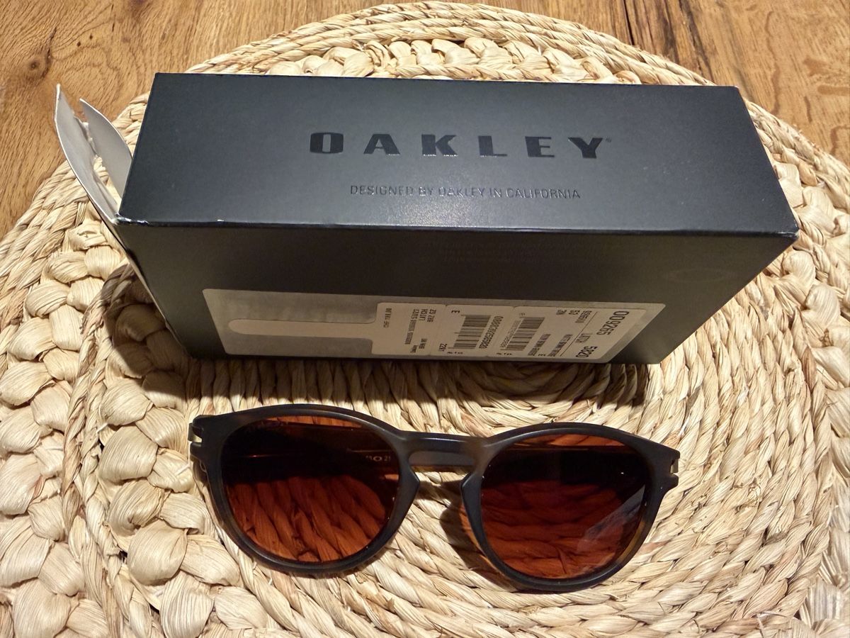 Oakley Occhiali & Lenti: Coole Oakley Latch Sonnenbrille Leo – Usato da Rüdlingen venduto da Lichee 1