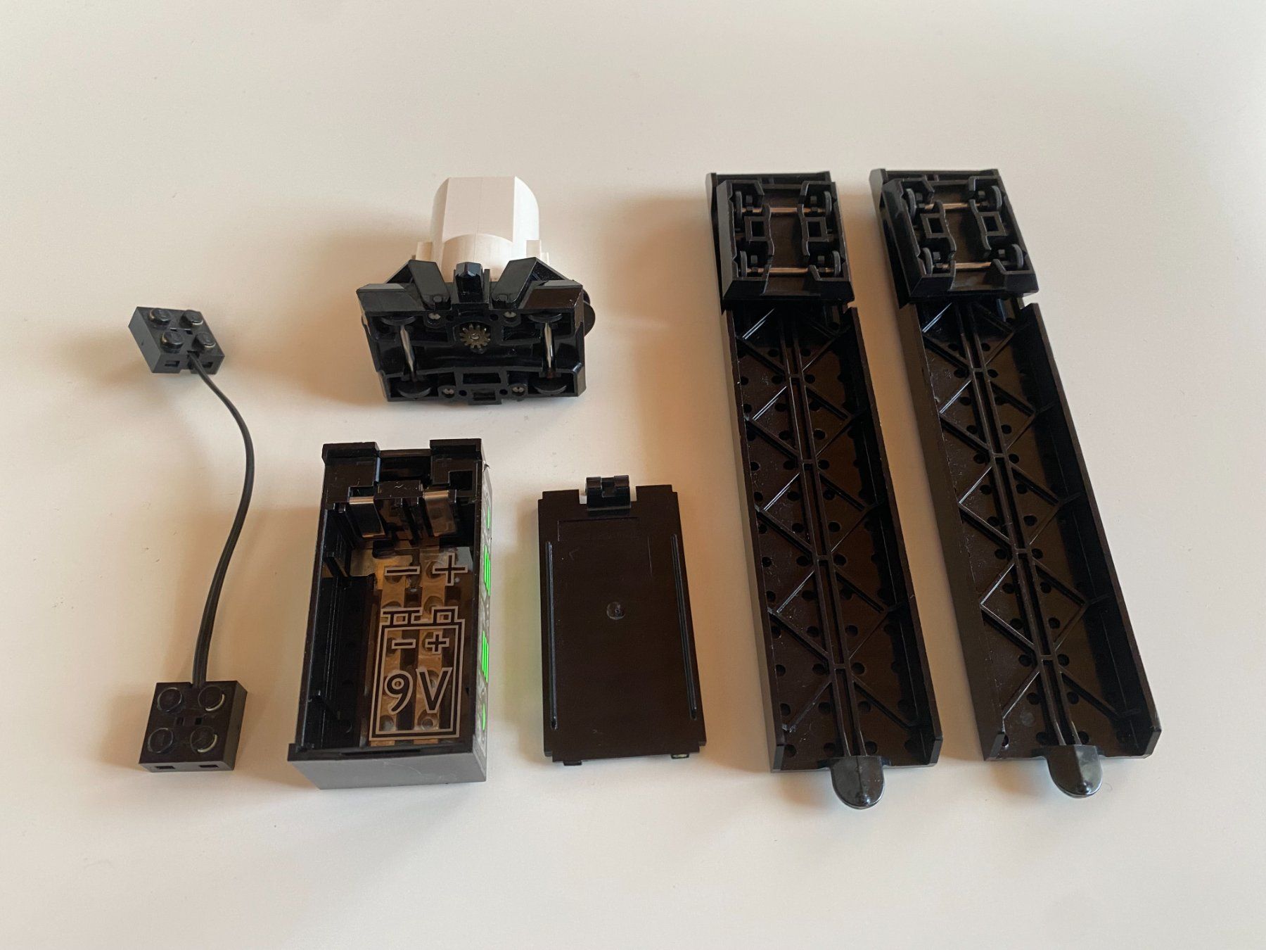 Lego Giocattoli: LEGO - MONORAIL - MOTOR - PLATTEN - BATTERIENHALTER – Usato da Gelterkinden venduto da ajdt4 1