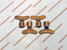 Sanitär - 1x Messing Schlüssel 4-Kant 6 mm