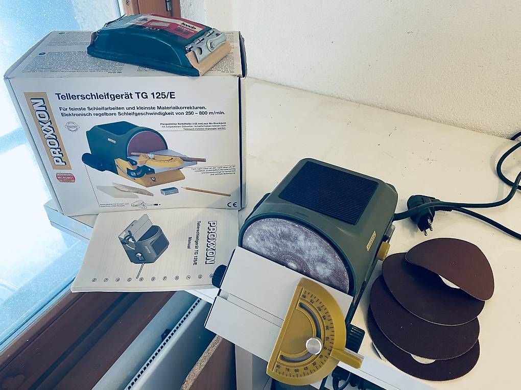 Proxxon Schleifen & Polieren: Ponceuse à disque Proxxon TG 125/E + accessoires – Neu (gemäss Beschreibung) aus Genève von meh_9spx