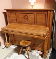 Klavier Holz mit Hocker Vintage guter Zustand