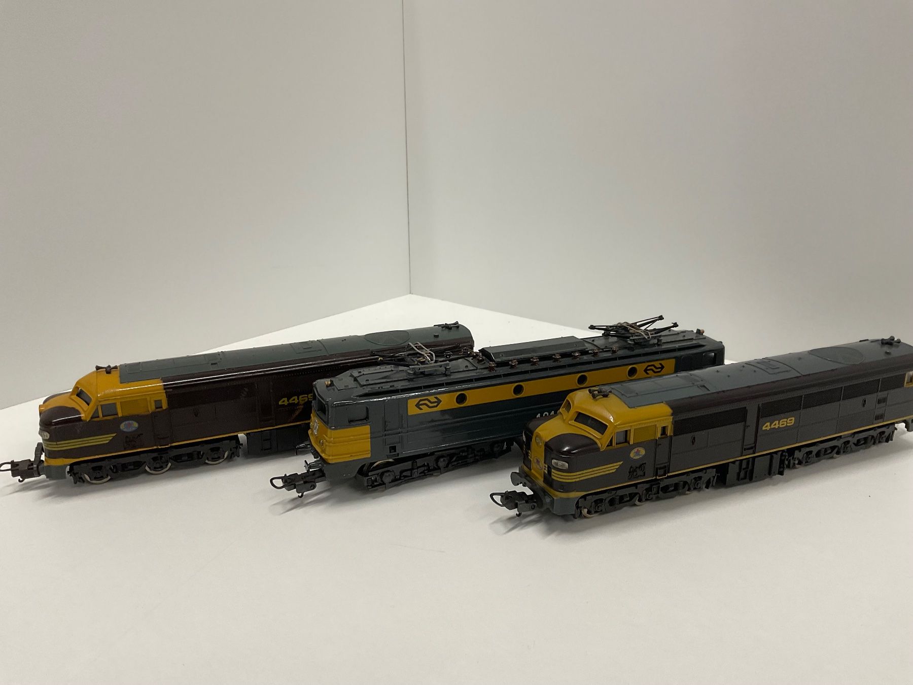 Lima Modellini di ferrovie: Konvolut an Lima Loks Bespielt H0 – Usato da Chur venduto da Chur75 1