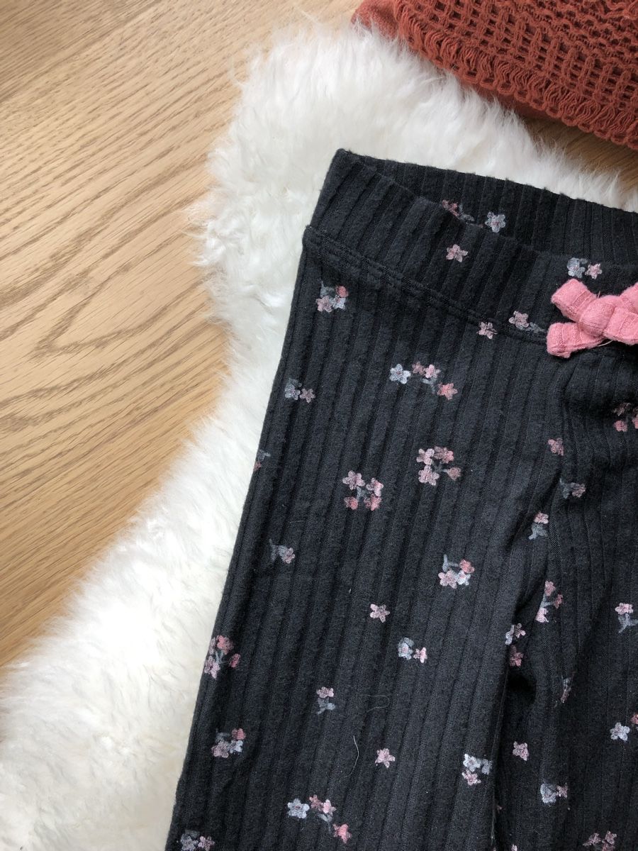 Lotti & Set di vestiti: 2-teiliges Mädchen Set Gr. 128  – Usato da Obfelden venduto da dafae 3