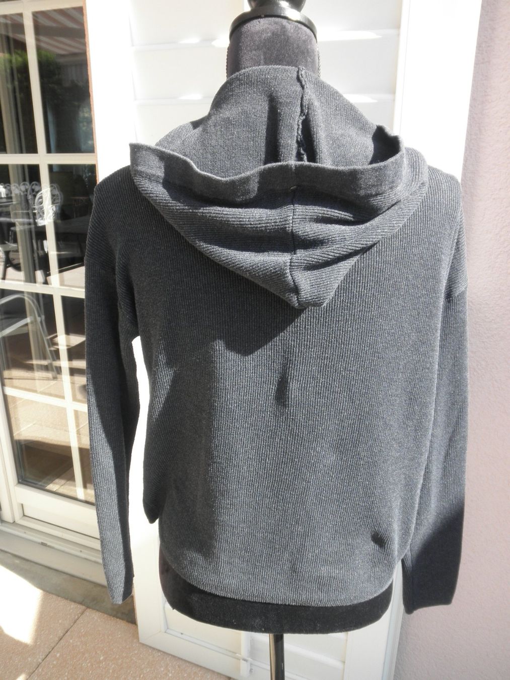 Nile Giacche: Nile Strickjacke mit Kapuze – Usato da Buttwil venduto da Engelhaar 4