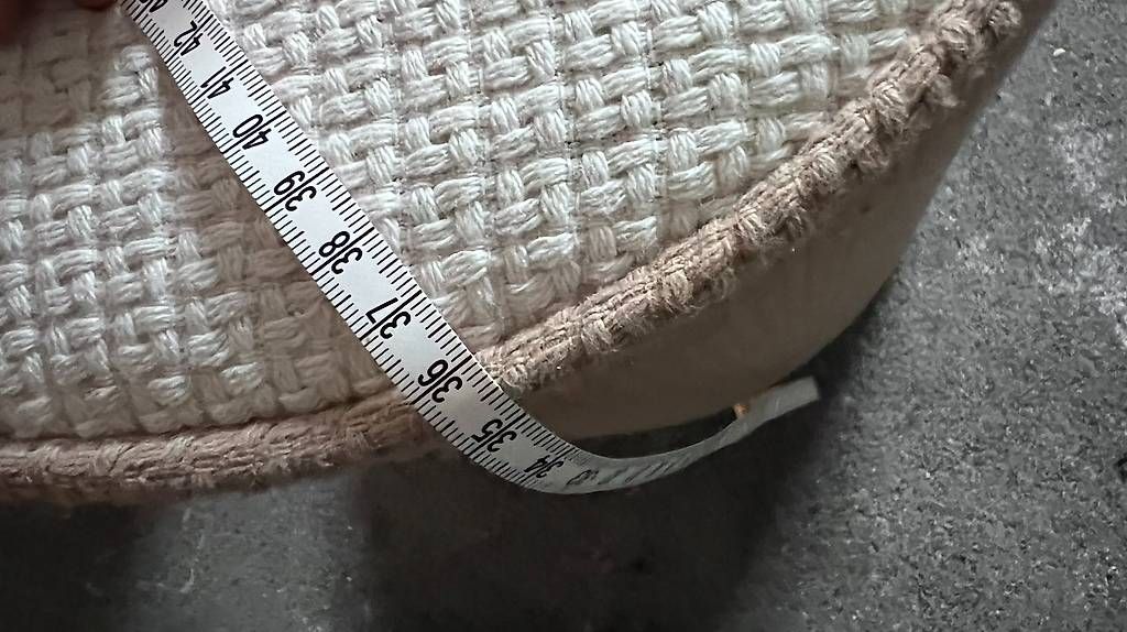 Sgabelli: Sitzhocker / Pouf – Usato da Meggen venduto da qiqi94 3