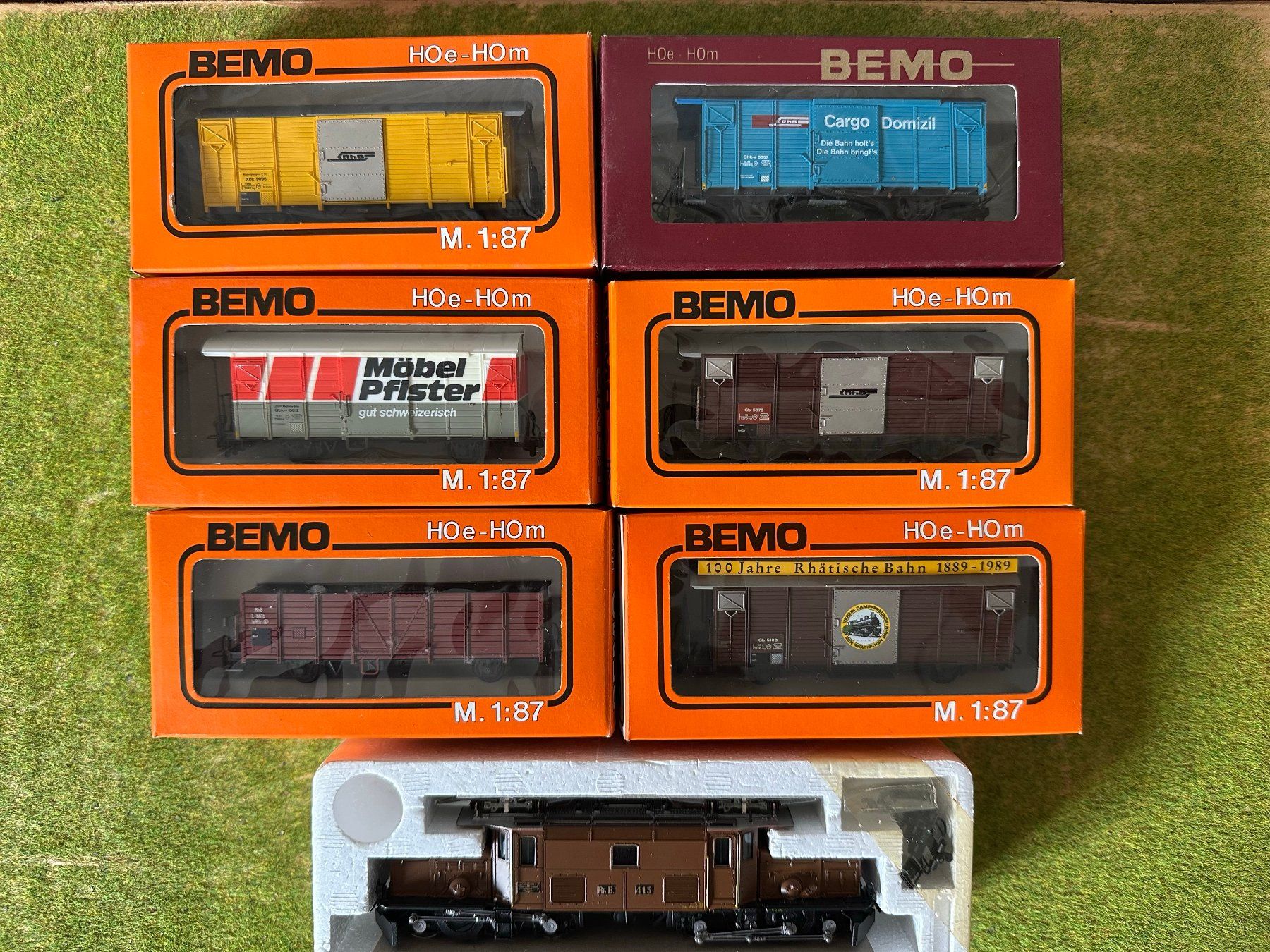 Bemo Modellini di ferrovie: Bemo RhB Krokodil & 6 Güterwagen – Nuovo (secondo la descrizione) da Pfaffnau venduto da Rex2603