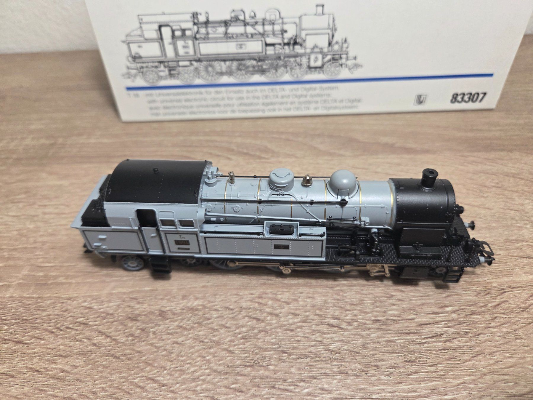 Märklin Modellini di ferrovie: Märklin 83307 Dampflok T 18 H0 – Nuovo e nell'imballaggio originale da St-Aubin-Sauges venduto da Lo_Go 4