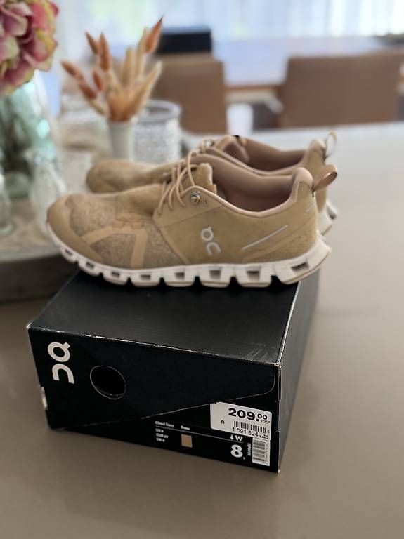 Chaussures femmes: On Cloud Terry Damen, Dune, Gr. 8 (US) – D'occasion à Alpnach Dorf par rerifeme 2