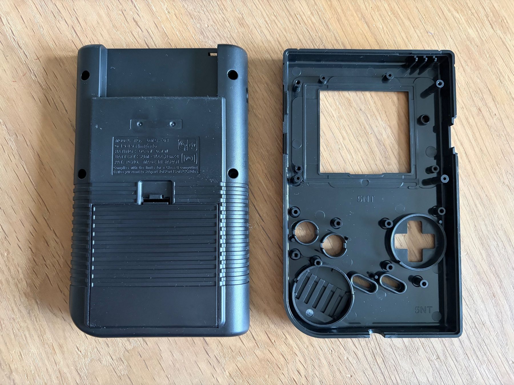 Nintendo Custodie protettive: Nintendo Gameboy Hülle schwarz – Usato da Muttenz venduto da bargain_hunter 1