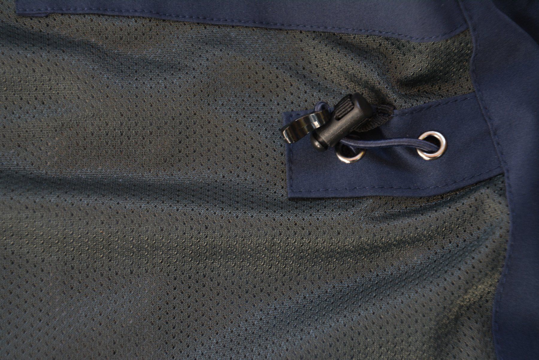 Giacche: Neuwertige, dunkelblaue Damen Regenjacke – Usato da Niederhasli venduto da littledrop 4