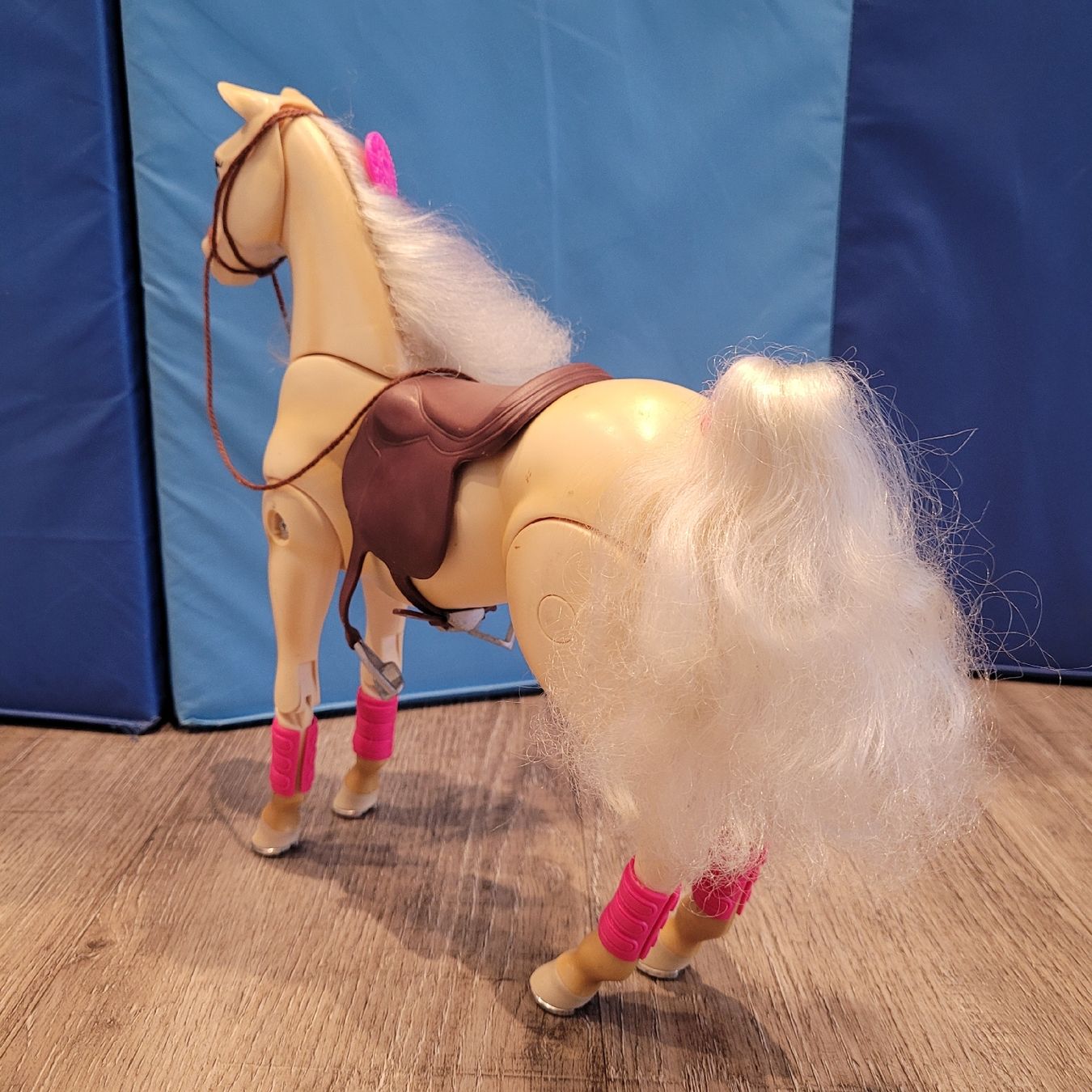 Spielzeuge: Barbie Pferd Tawny Springpferd – Gebraucht aus Niederbuchsiten von klengyel 3