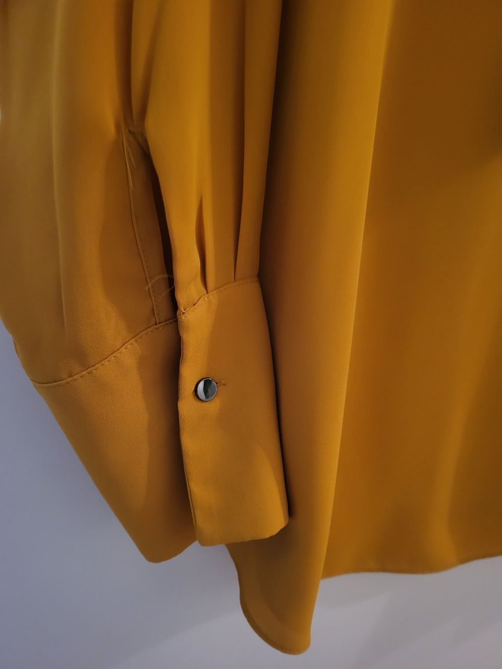 Blusen: Wunderschöne Bluse in Ockerfarbe – Neu (gemäss Beschreibung) aus Basel von sci_67ms 5