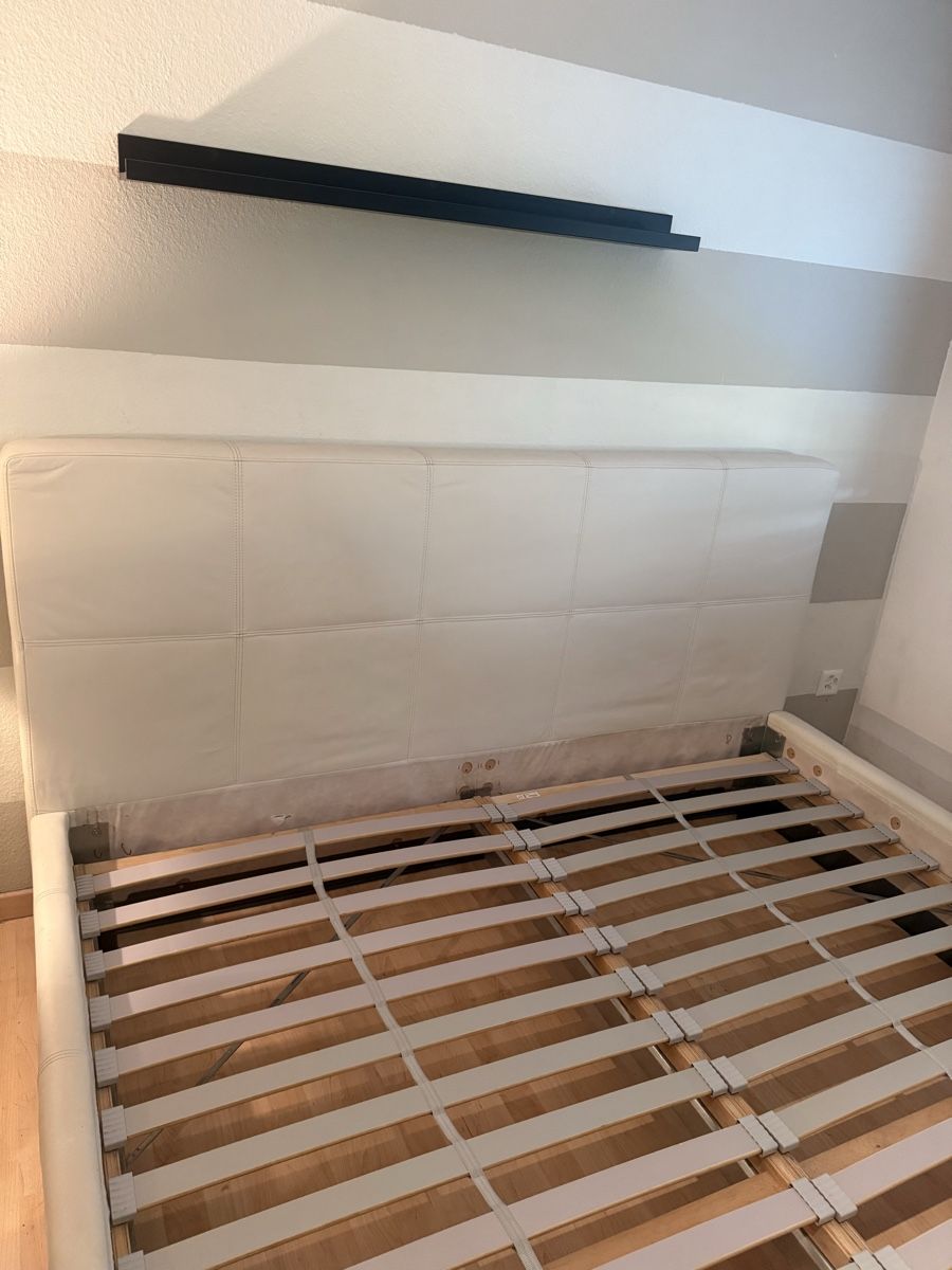 Letti: Cremefarbenes Bettgestell aus Kunstleder Ikea – Usato da Dübendorf venduto da nayibetha 3