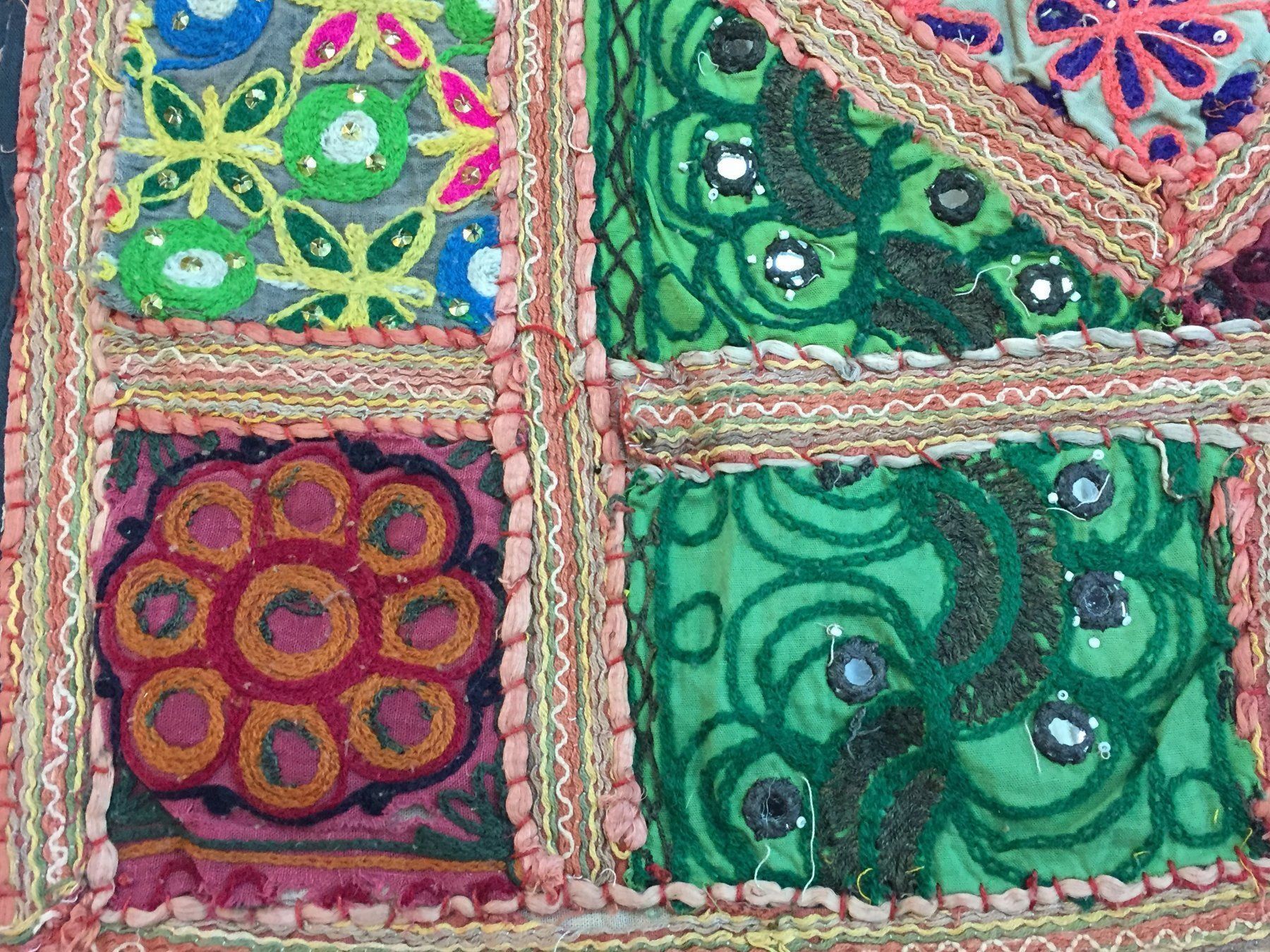 Coperte: Vintage Indische Decke Handarbeit – Usato da Schaffhausen venduto da vintageville 5