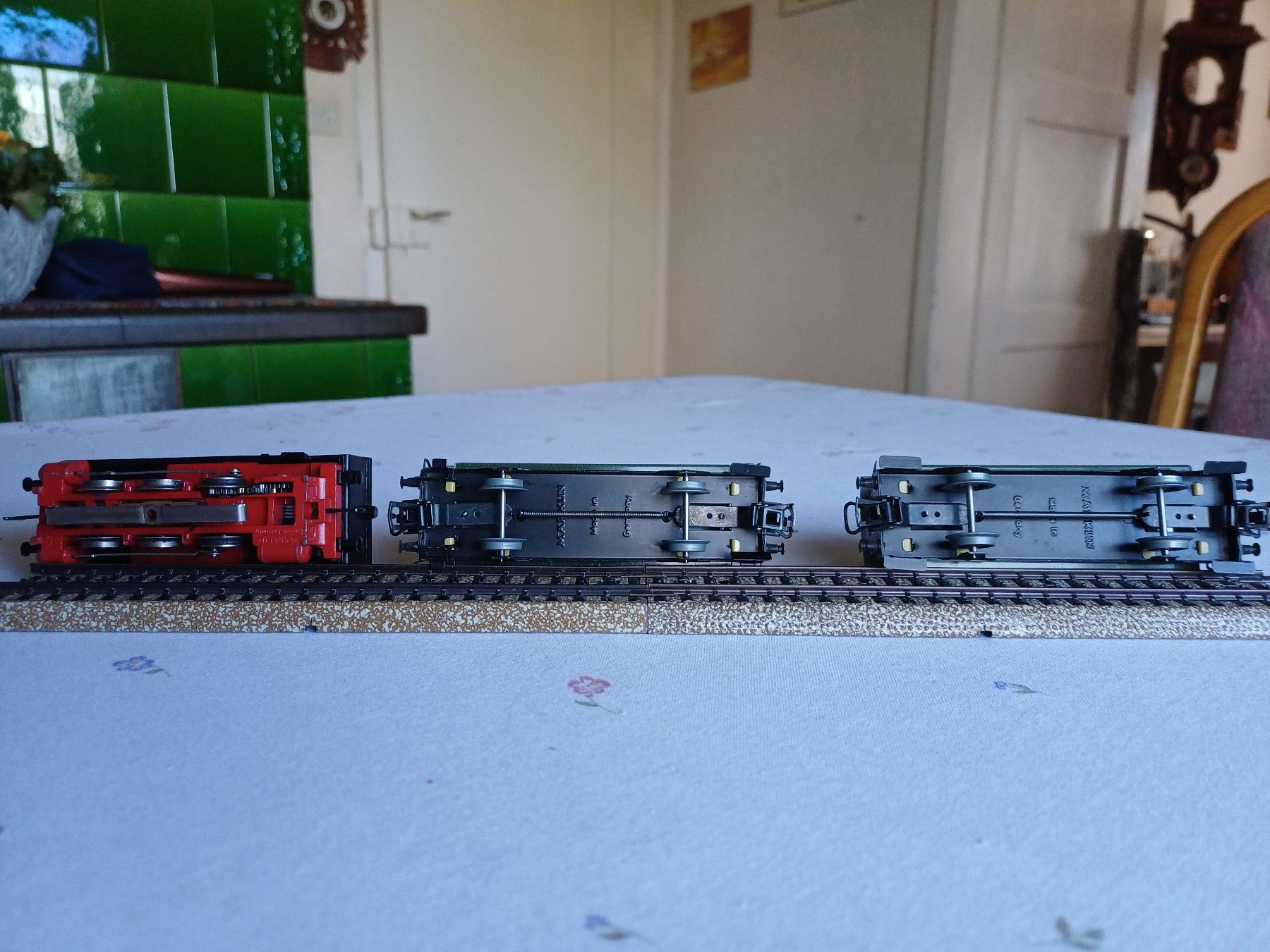 Märklin Modellini di ferrovie: Märklin Dampfzugeli mit 2. Klass Wagen – Nuovo (secondo la descrizione) da Untersiggenthal venduto da sch_k8s2 2