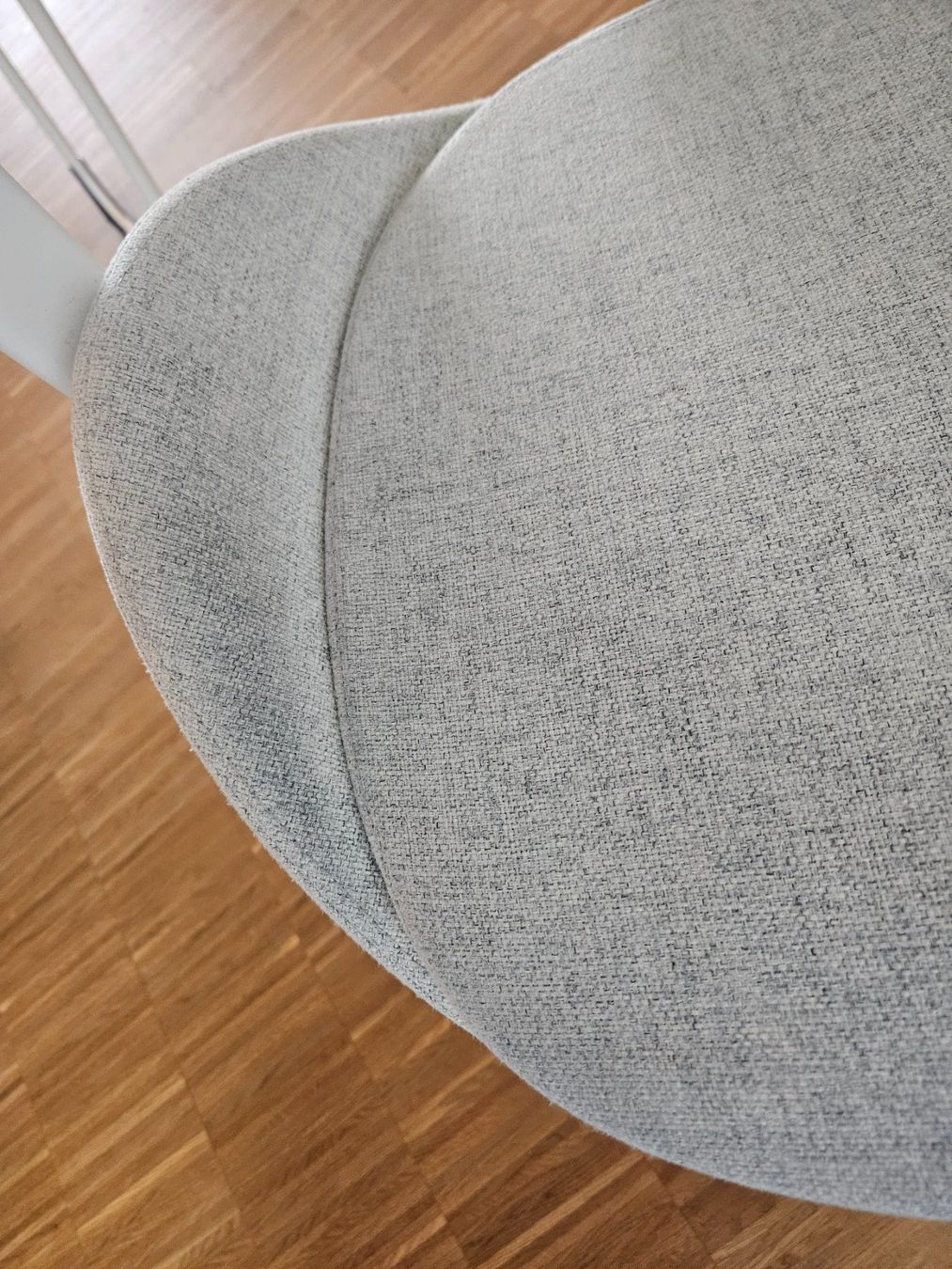 Ikea Chaises: Bürostuhl von IKEA HATTEFJÄLL – D'occasion à Emmenbrücke par Si_8 4