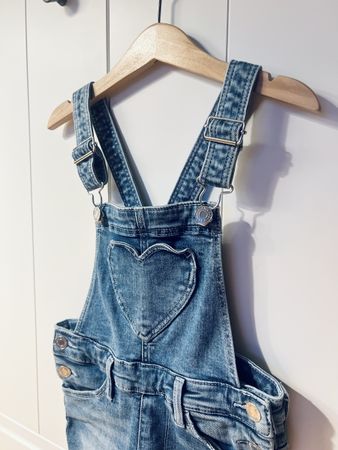 H&M 116 Latzhosen jeans Herz blau