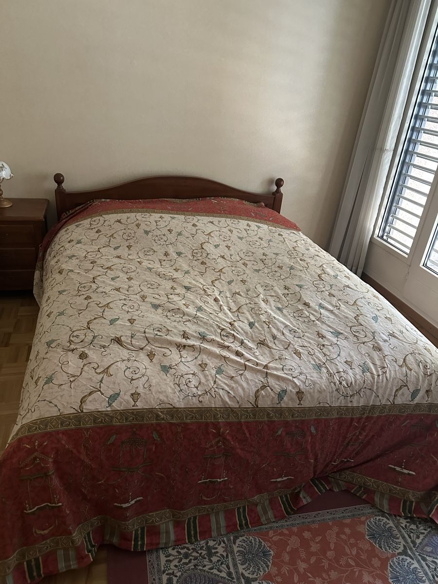 Pfister Letti: Chambre à coucher en bois massif, lit et commode! – Usato da geneve venduto da lima4ever