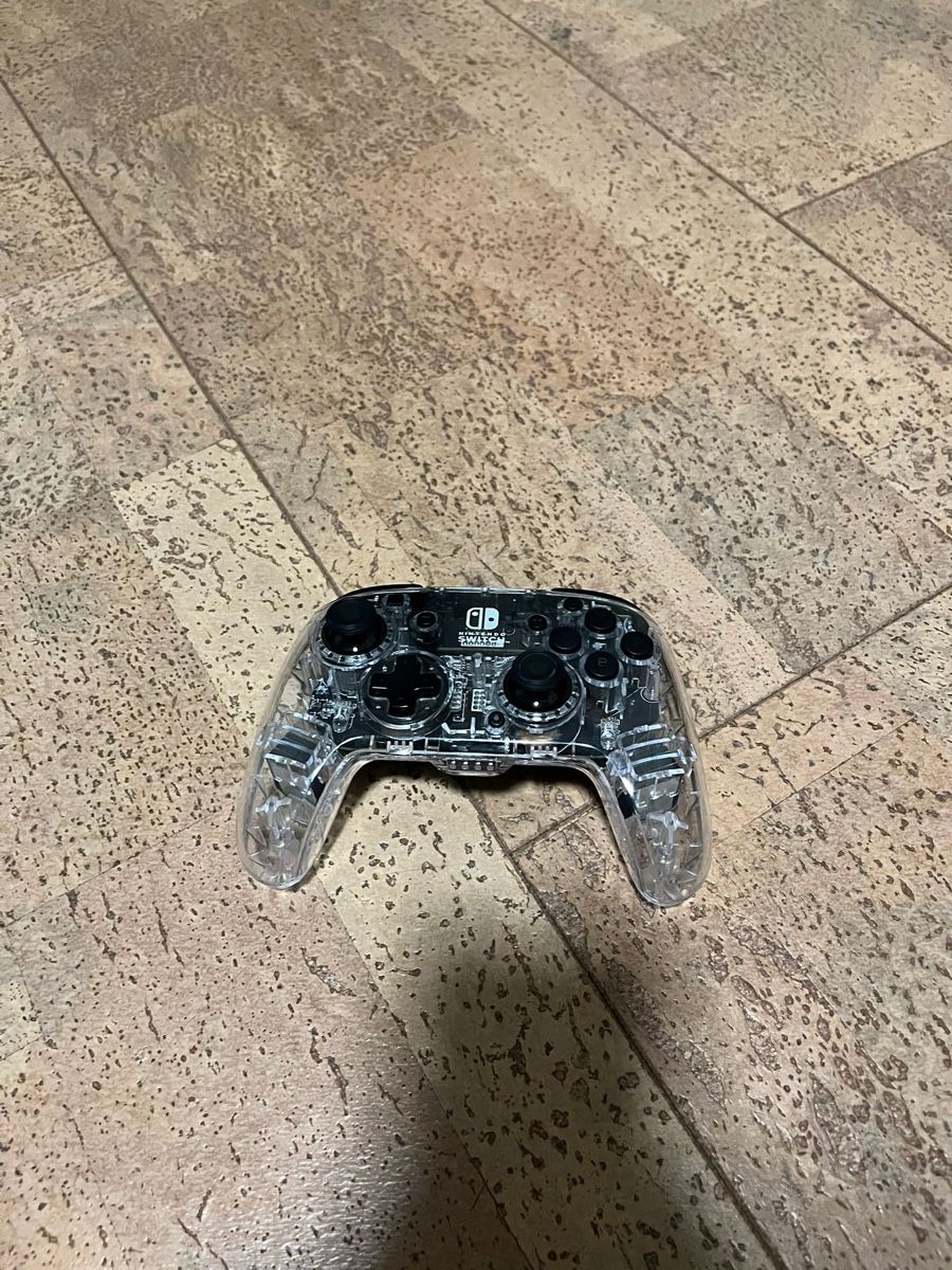 Nintendo Controller: Nintendo Switch Pro Controller - Top Zustand!  – Usato da Brüttisellen venduto da spitzbueb11