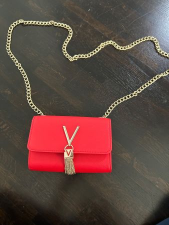 Tasche Rot mit goldener Kette neuwertig von Valentino
