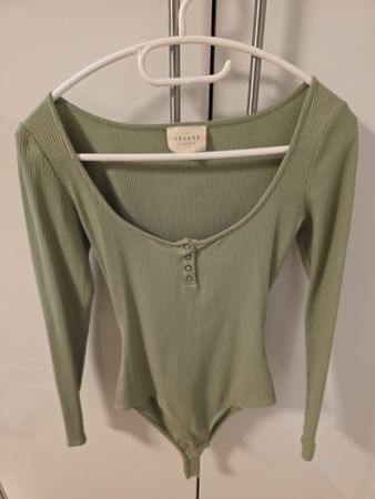 Olive green long sleeve body from Sézane