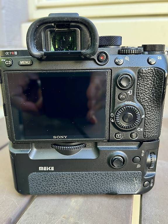 Sony Fotocamera: Sony A7R III & Grip – Usato da Basel venduto da Dudubbeldu 1